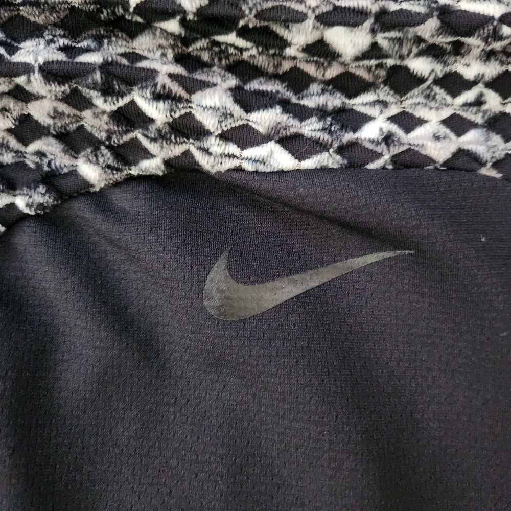Nike‎ Pro Hyperwarm Long Sleeve Turtleneck Performance Top Women's Size Small